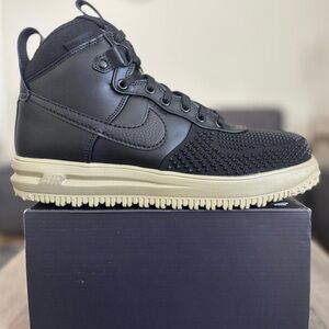 Size 9.5 - Nike Lunar Force 1 Duckboot Black Neutral Olive DZ5320-001 Men’s NEW